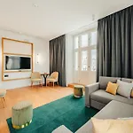 Hilton Garden 라돔