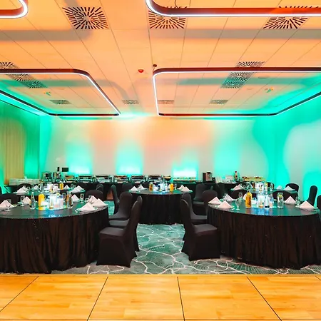 Hilton Garden Готель Радом