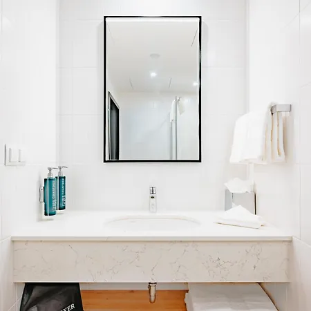 酒店 Hilton Garden 4*