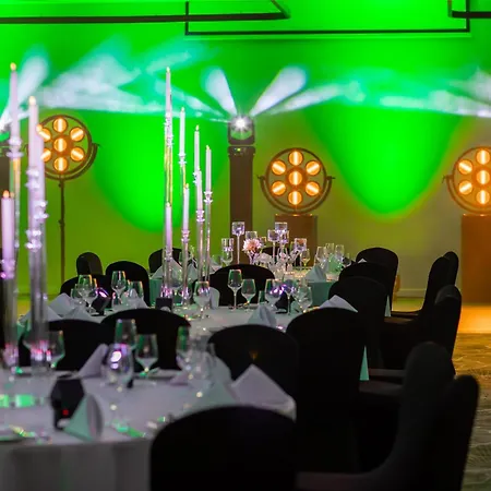 Hilton Garden Hotel 4*