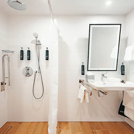 Hilton Garden 4*
