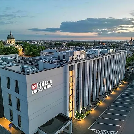 Hilton Garden מלון ראדום