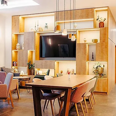 Hilton Garden 4*