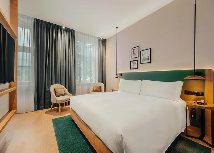 Hilton Garden Hotel 4*