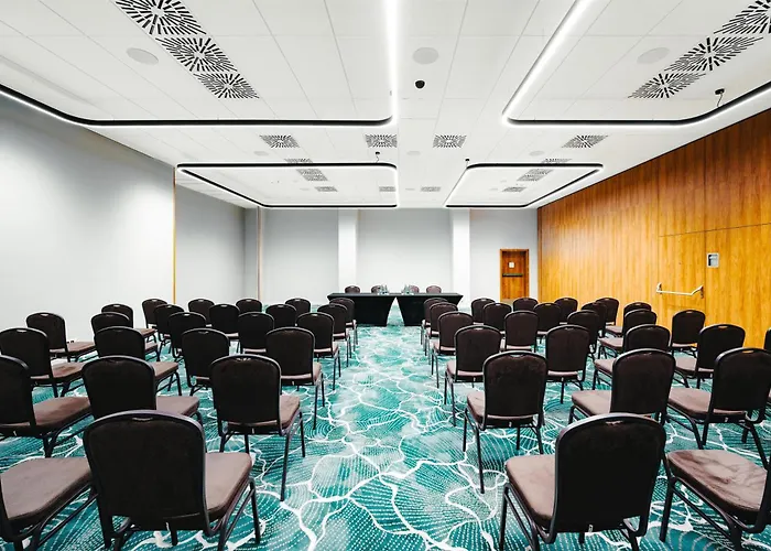 Hilton Garden Hotel 4*